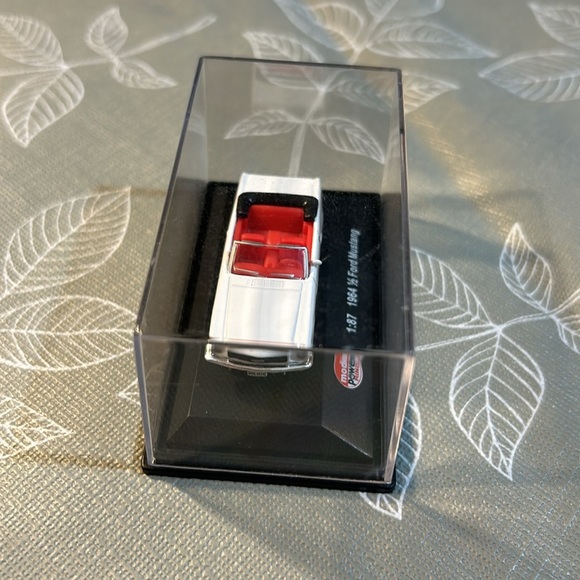 Model Power Minis. 1964 1/2 Ford Mustang. - Picture 5 of 5